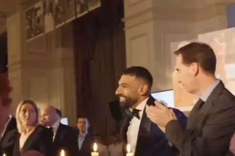 بحضور صلاح.. حفل جوائز رابطة الكتاب في إنجلترا